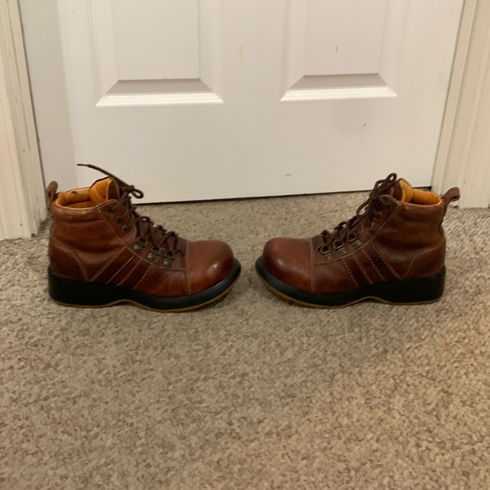 Vtg London Underground brown platform lace up 90s Y2K grunge boots sz 10